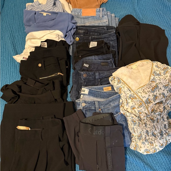 PAIGE Denim - Bundle of Jeans, Tops, Leggings, Dress Pants, and Dresses (17 Pieces)